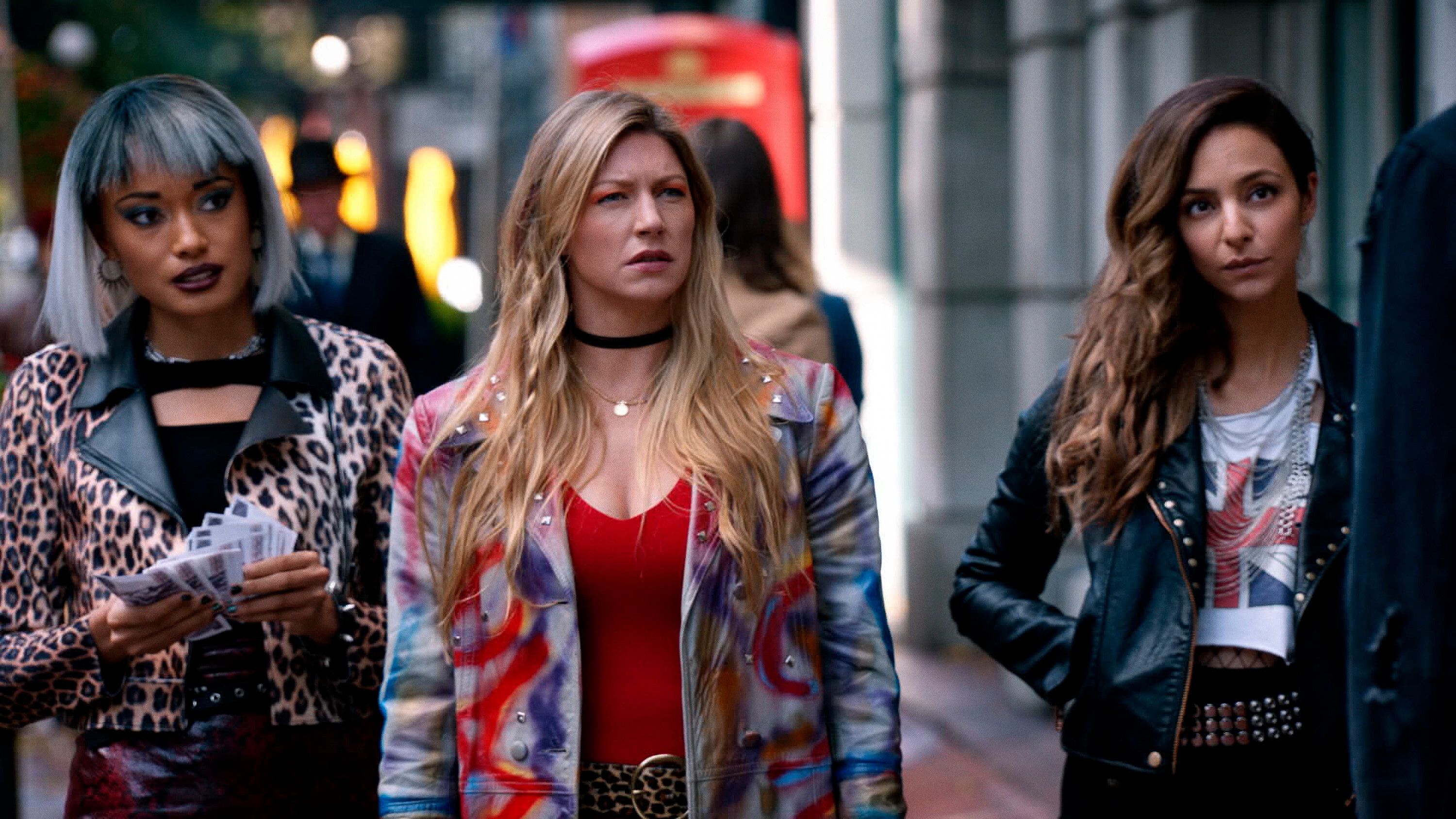 Control de Tierra a Sara Lance