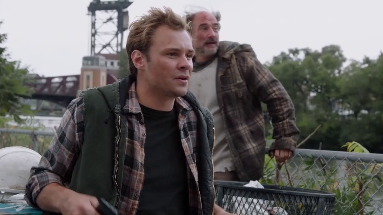 Del Otro Lado de las Rejas